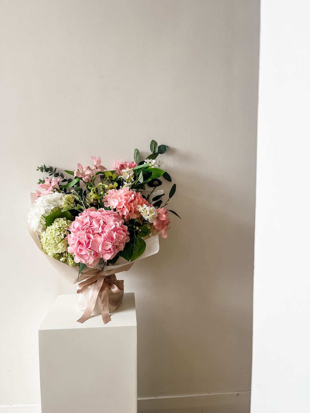 Hydrangeas En Masse (Fresh)