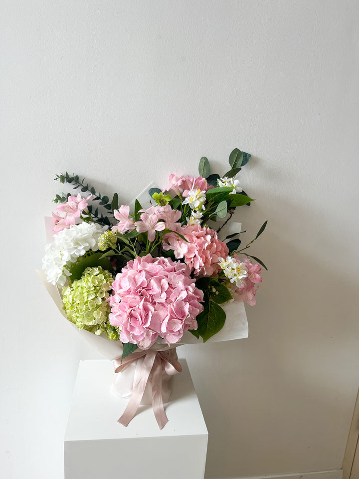 Hydrangeas En Masse (Fresh)
